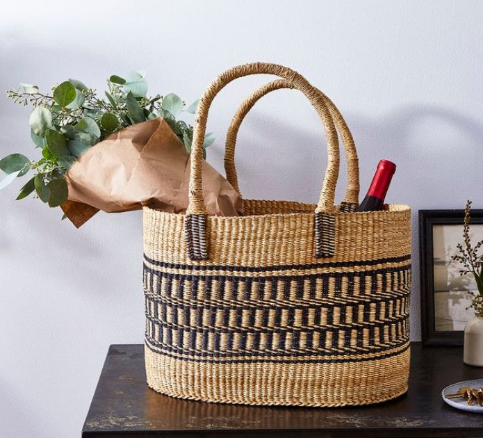 Oval Jute Baskets in Natural