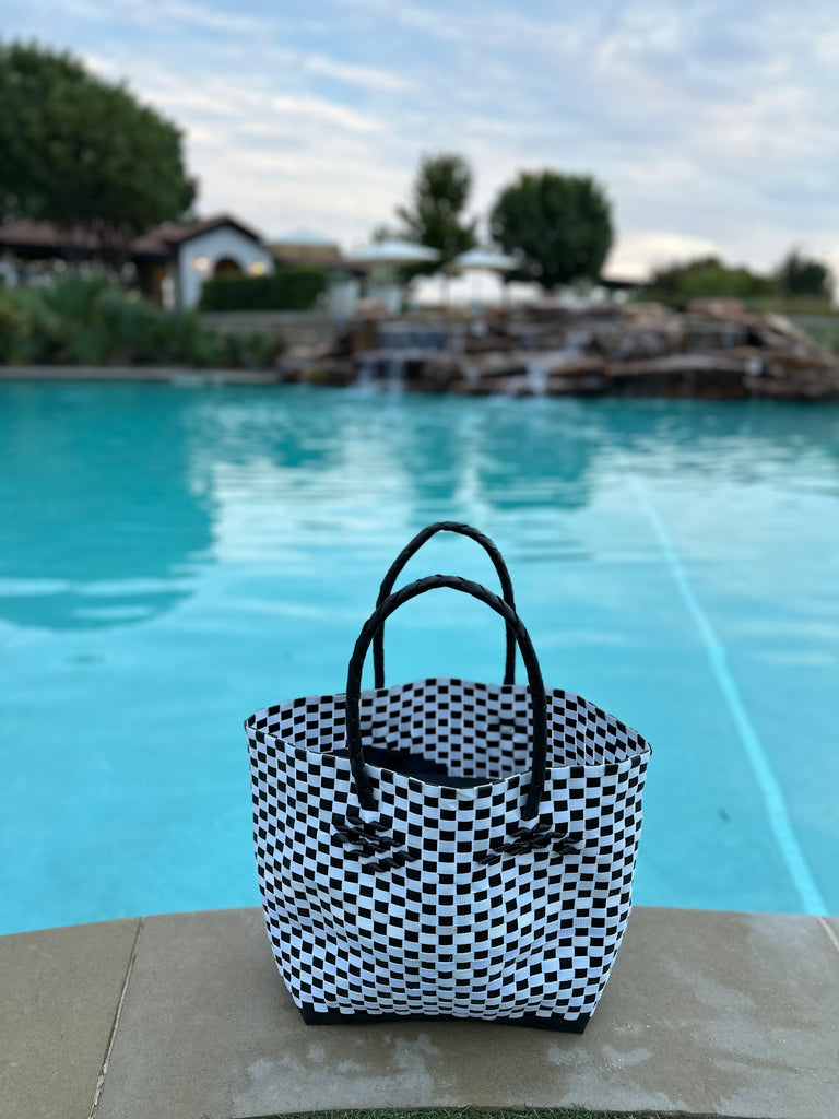 Rwanda Recycled Plastic Open Tote Bag - Black & White – THE AFRICAN ...