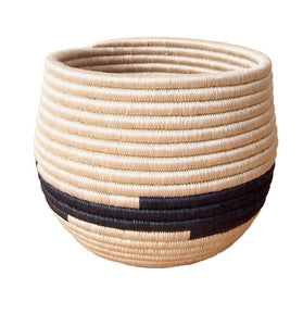 HAND WOVEN HONEY POT PLANTER BASKET TAN AND BLACK - 1 EACH