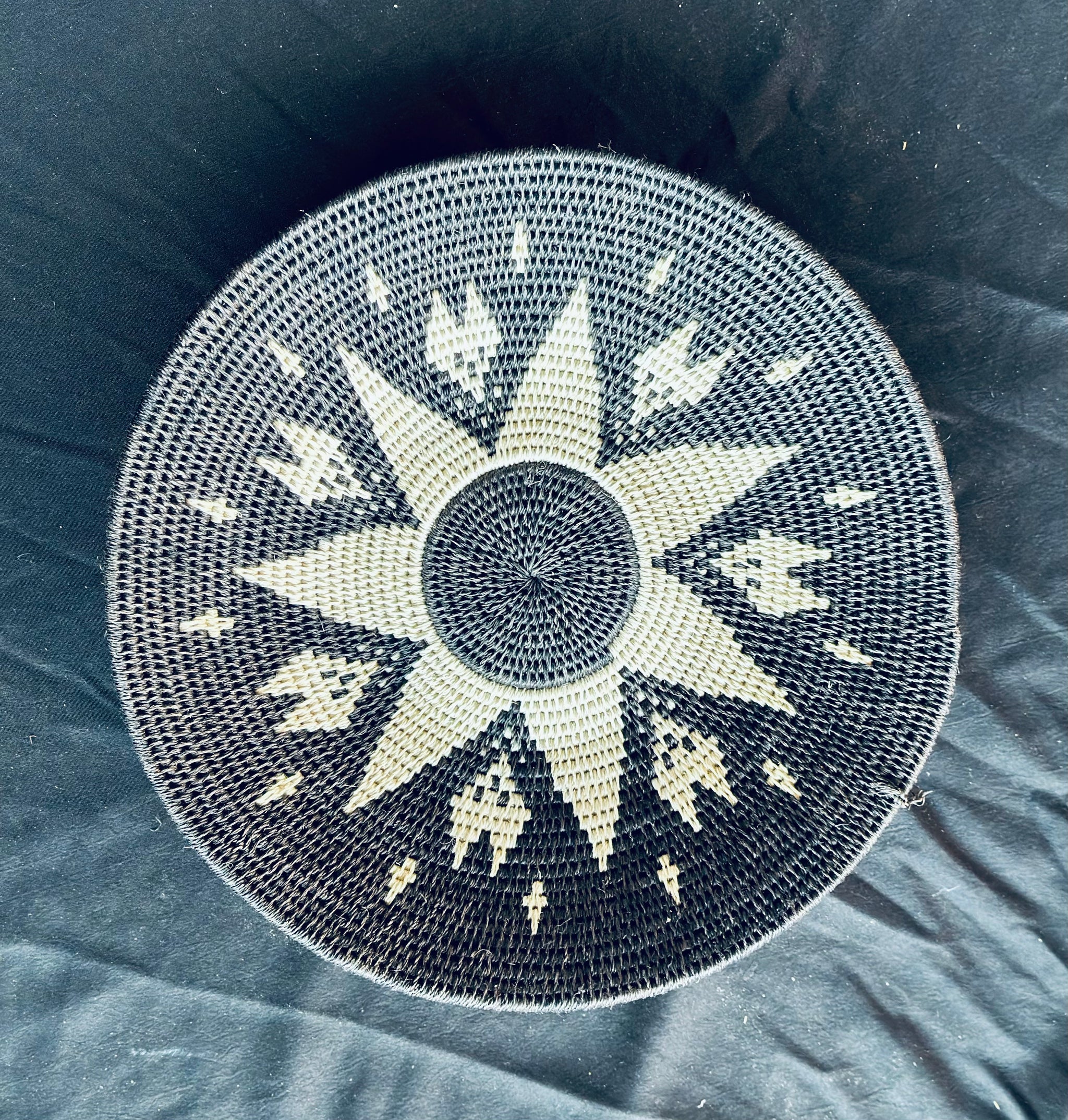 ZIMBABWE: TONGA / BINGA & ZIENZELE BASKETS – THE AFRICAN HOME GOODS